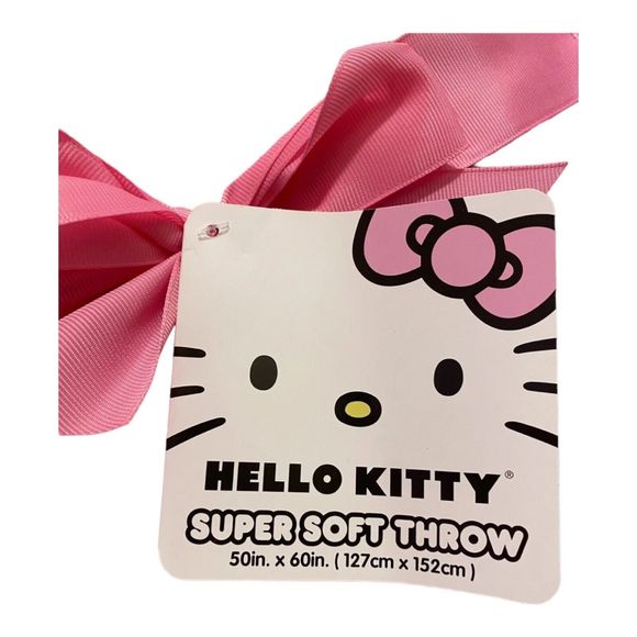 Hello Kitty Soft Throw Blanket Gray & White 50" X 60" New TikTok Viral NWT - Picture 4 of 4
